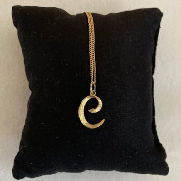 Jewelry - 14K Gold Initial “C” Pendant Necklace | Versatile Minimal Design